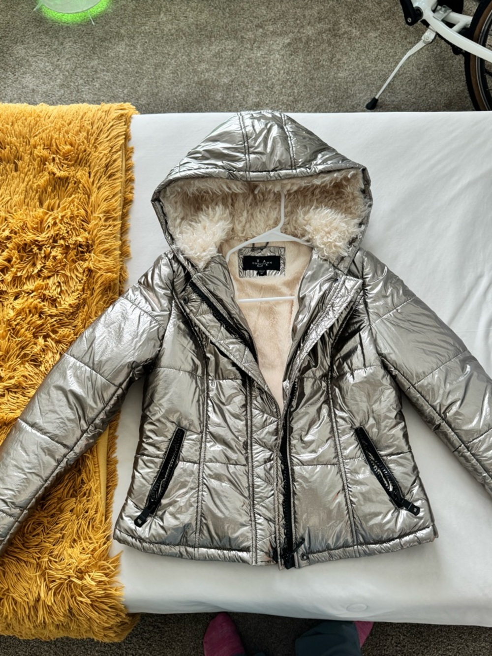 LA Coalition silver lined puffer hoodie Size M